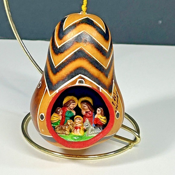 The Unbranded Brand Other - Vintage Carved Painted Gourd Nativity Scene Folk Art Christmas Ornament Ecuador
